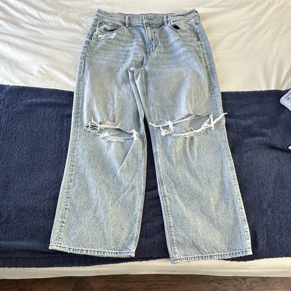 American Eagle Outfitters stove pipe jeans